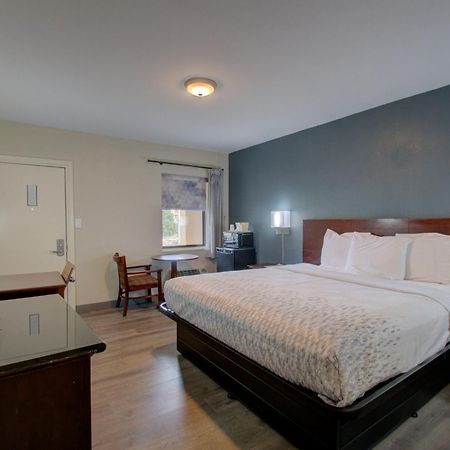 Budget Inn Falls Church Extérieur photo