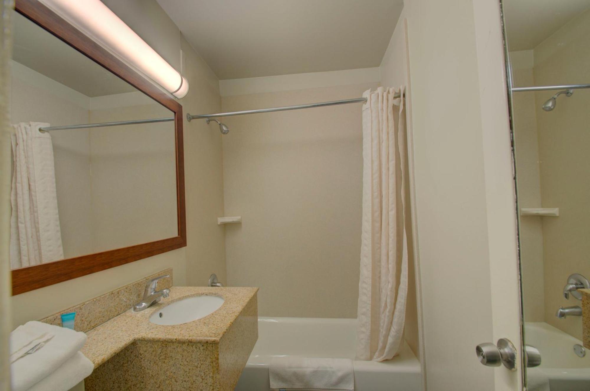 Budget Inn Falls Church Extérieur photo