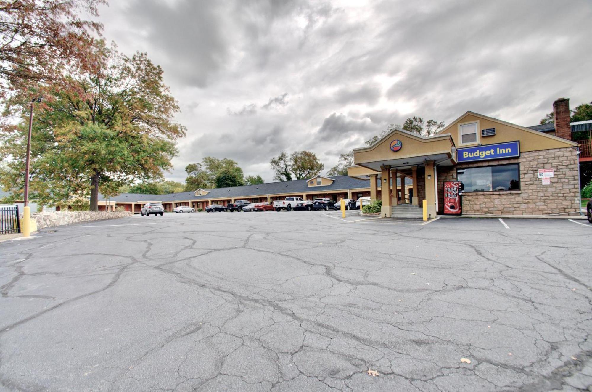 Budget Inn Falls Church Extérieur photo