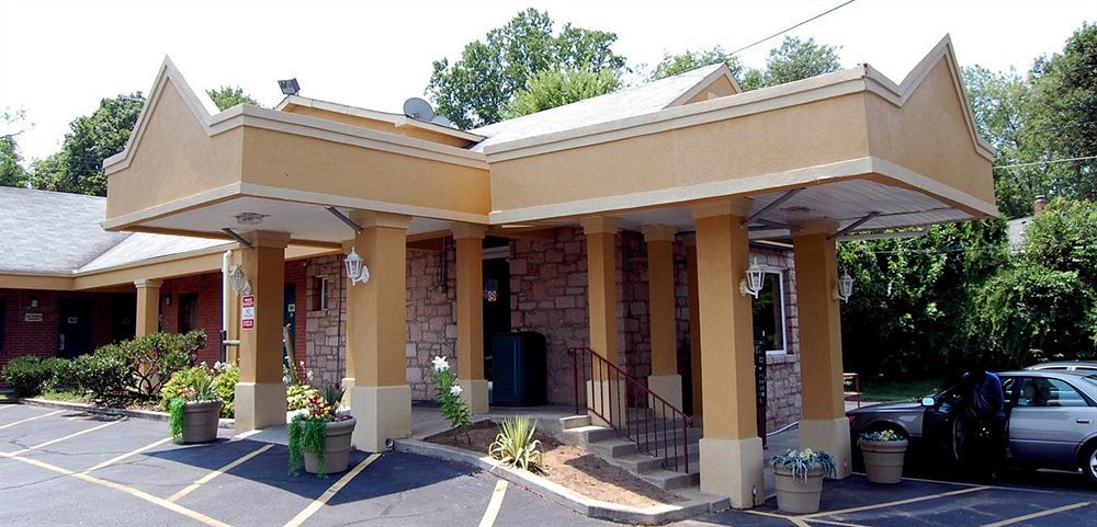 Budget Inn Falls Church Extérieur photo