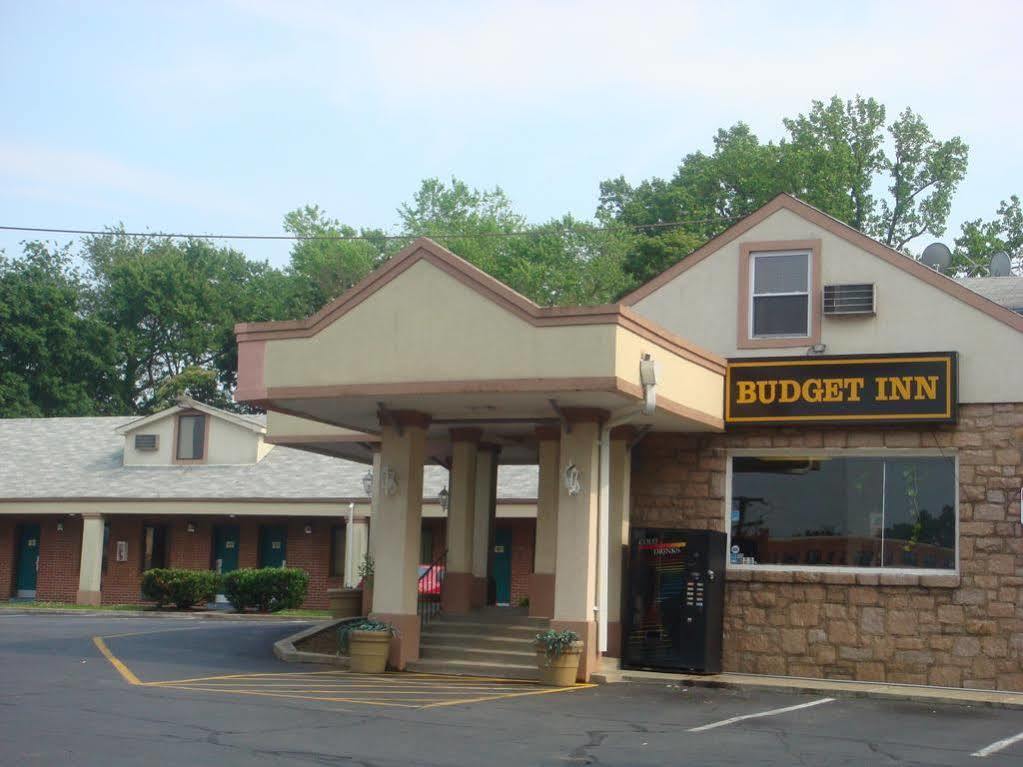 Budget Inn Falls Church Extérieur photo
